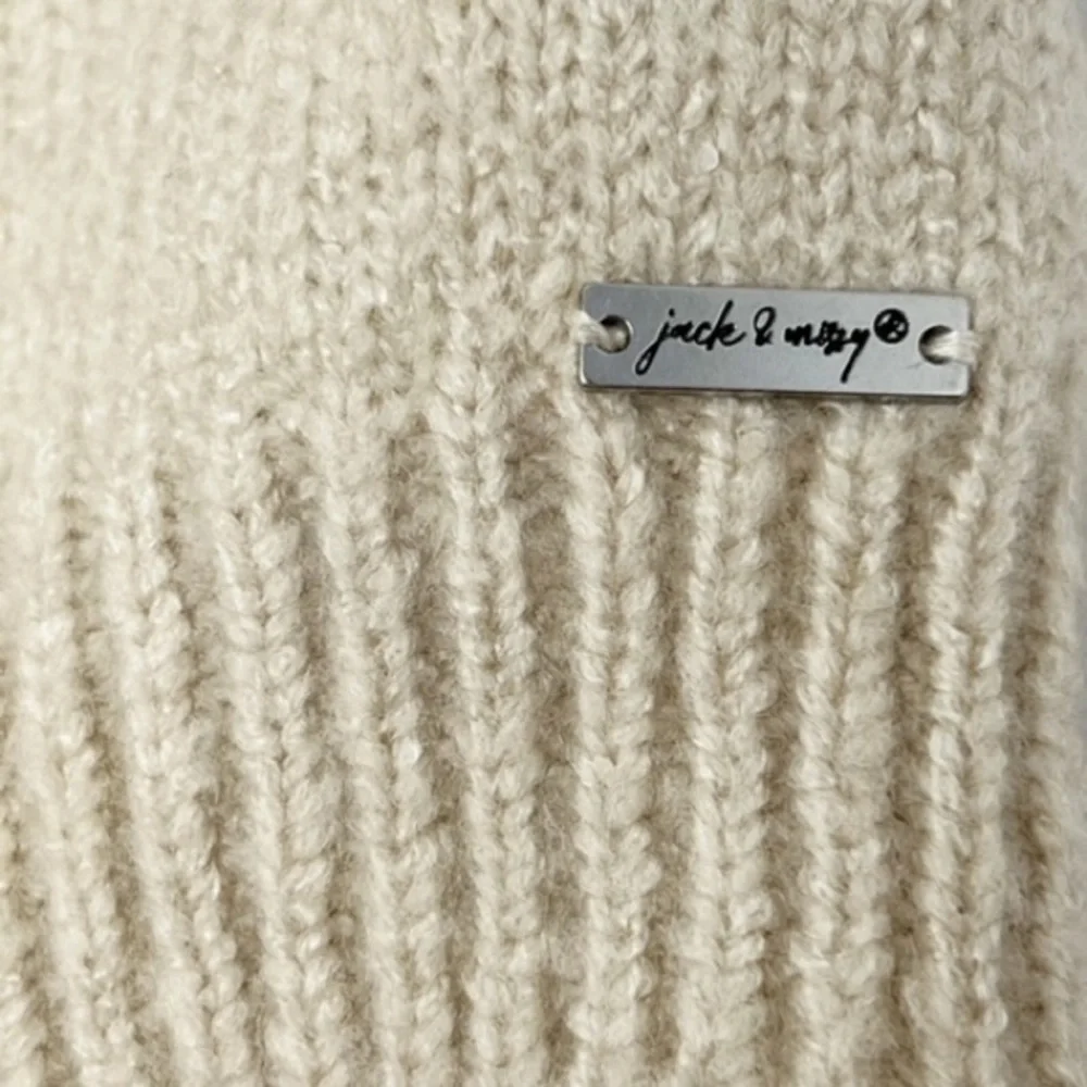 Jack & Missy Women's Beige Knit Pom Hat